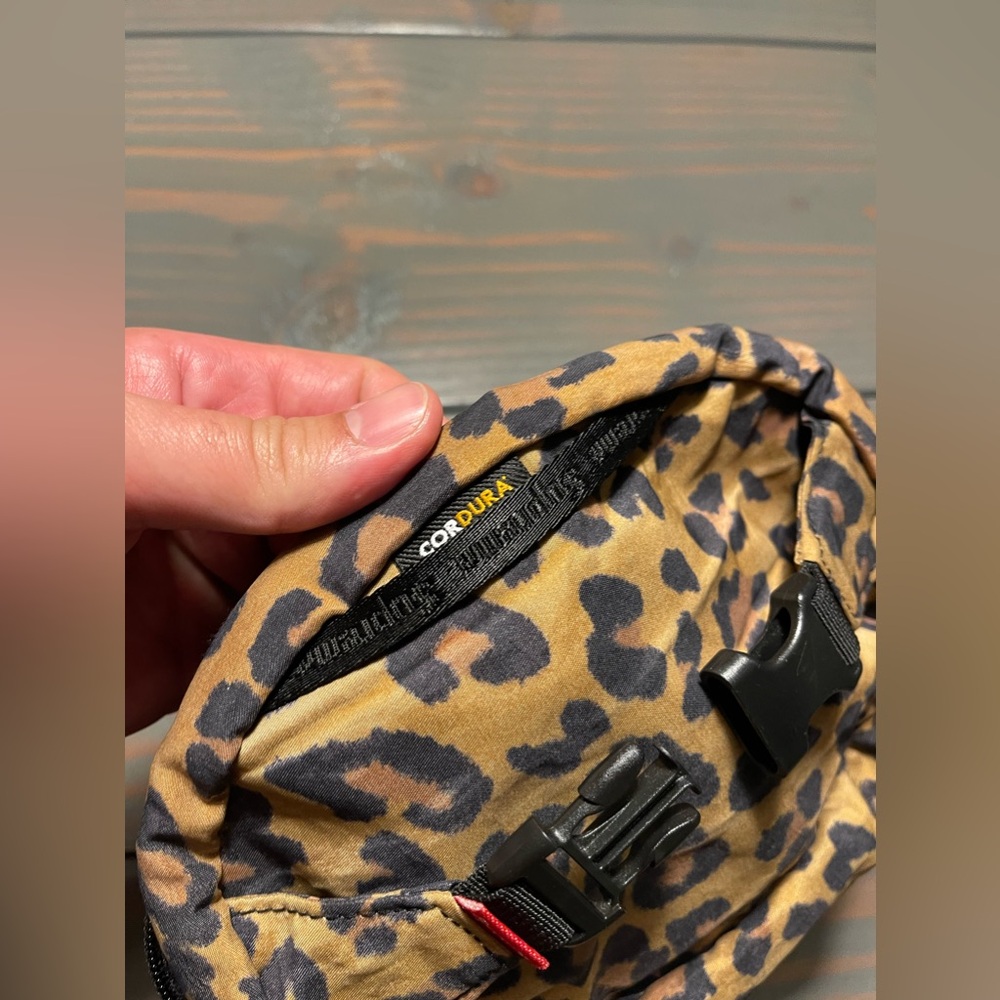 Supreme Waist Bag - Picture 3 of 6